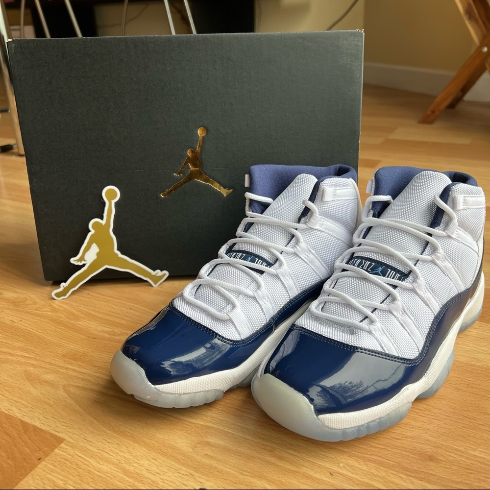 Authentic Air Jordan Retro 11 Win Like 82’ (2017 Release) Size EUR 38.5